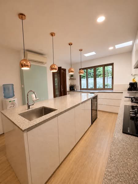 Regent Villa, 407 Sixth Avenue, 5 Bedrooms, 3,000 sqft, Semi-Detached House For Rent, by Choi Yuan Hang Keith, 500137602 - Kitchen - PropertyGuru.com.sg
