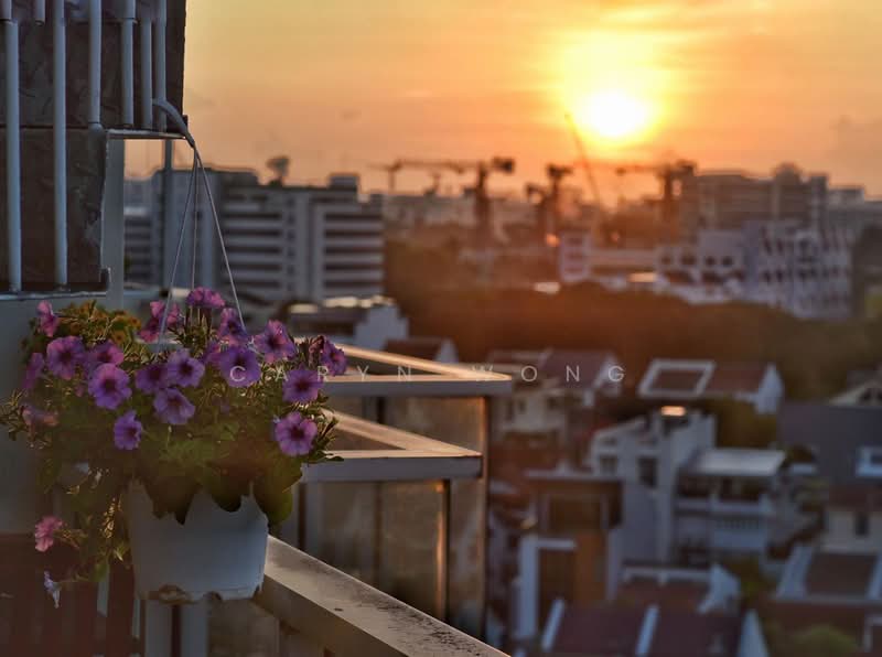 Grosvenor View, 1 Lengkong Empat, 2 Bedrooms, 1,292 sqft, Condominium For Sale, by Caryn Wong, 500137610 - Balcony - PropertyGuru.com.sg