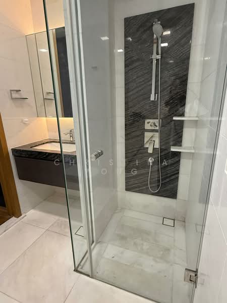 Marina One Residences, 23 Marina Way, 1 Bedroom, 721 sqft, Condominium For Rent, by Christina Wong, 500137614 - Bathroom - PropertyGuru.com.sg