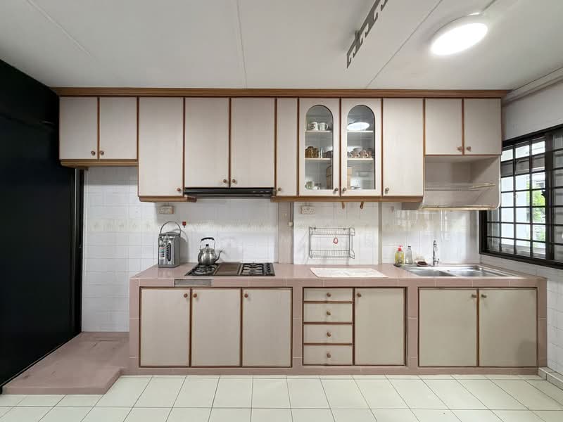 631 Pasir Ris Drive 3, 631 Pasir Ris Drive 3, 4 Bedrooms, 1,119 sqft, HDB Flat For Sale, by Jay Lim 林俊哲, 500137618 - Kitchen - PropertyGuru.com.sg