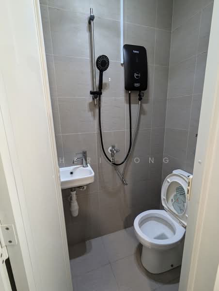 The Brownstone, 158 Canberra Drive, Room Rental, 160 sqft, Executive Condominium For Rent, by Cherie Ong, 500137620 - Bathroom - PropertyGuru.com.sg