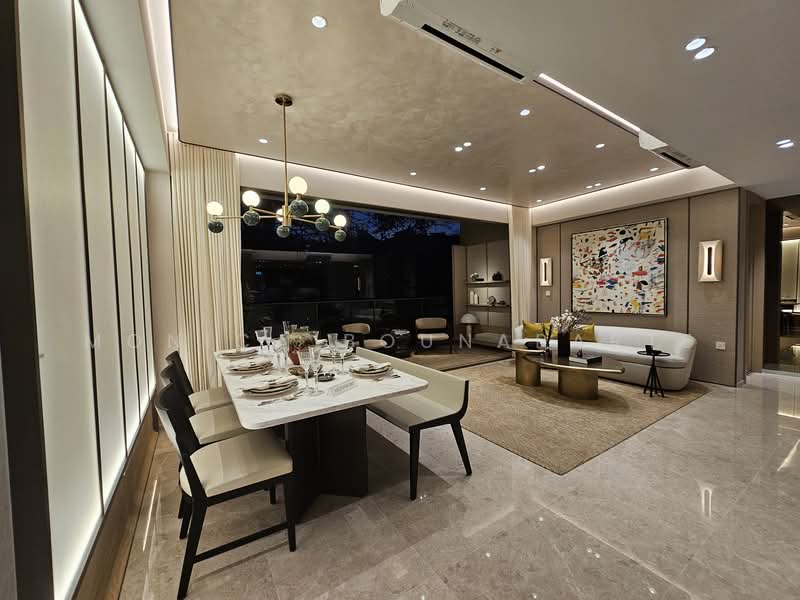 Pinetree Hill, 36 Pine Grove, 5 Bedrooms, 2,874 sqft, Condominium For Sale, by Monica Bounaparte, 500137623 - Living Room - PropertyGuru.com.sg