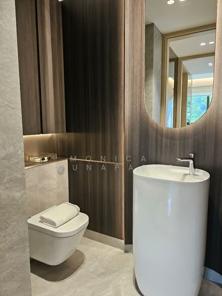 Pinetree Hill, 36 Pine Grove, 5 Bedrooms, 2,874 sqft, Condominium For Sale, by Monica Bounaparte, 500137623 - Bathroom - PropertyGuru.com.sg