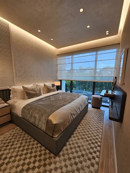 Pinetree Hill, 36 Pine Grove, 5 Bedrooms, 2,874 sqft, Condominium For Sale, by Monica Bounaparte, 500137623 - Bedroom - PropertyGuru.com.sg