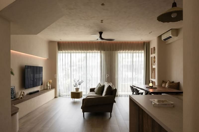 The Stellar, 10 West Coast Road, 4 Bedrooms, 2,207 sqft, Condominium For Sale, by Betty Pang, 500137627 - Living Room - PropertyGuru.com.sg