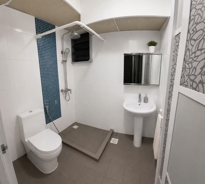 376C Hougang Street 32, 376C Hougang Street 32, 3 Bedrooms, 990 sqft, HDB Flat For Sale, by Jackson Tan  陈涣乐, 500137629 - Bathroom - PropertyGuru.com.sg