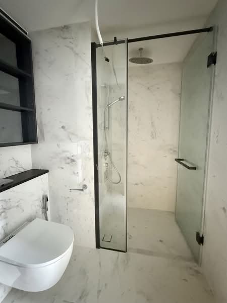 Sceneca Residence, Tanah Merah Kechil Link, 3 Bedrooms, 1,044 sqft, Condominium For Rent, by Kuanyee Goh, 500137638 - Bathroom - PropertyGuru.com.sg