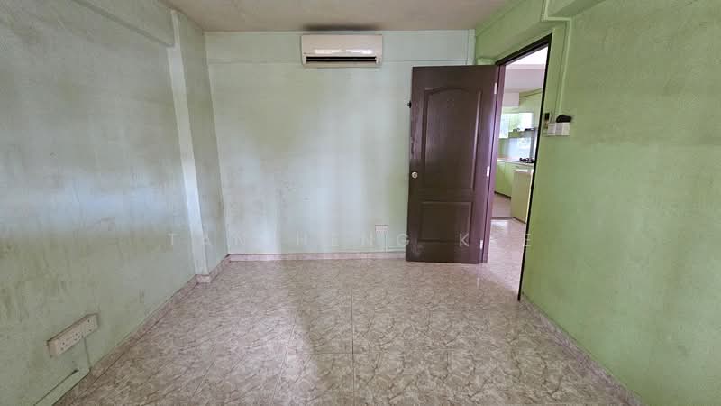 3 Saint George's Road, 3 Saint George's Road, 2 Bedrooms, 635 sqft, HDB Flat For Sale, by Tan Heng Kee, 500137642 - Bedroom 1 - PropertyGuru.com.sg