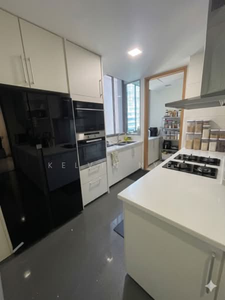 Cairnhill Crest, 6 Cairnhill Circle, 4 Bedrooms, 1,733 sqft, Condominium For Sale, by Kelvin Nye, 500137643 - Kitchen - PropertyGuru.com.sg