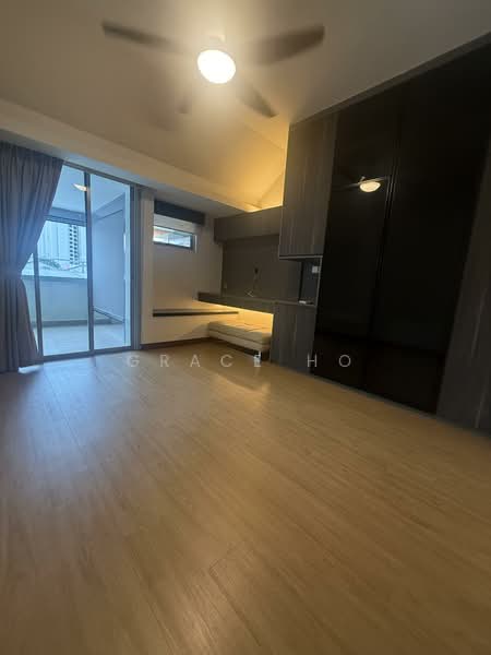 The Linear, 880 Upper Bukit Timah Road, 3 Bedrooms, 1,723 sqft, Apartment For Rent, by Grace Ho, 500137651 - Balcony - PropertyGuru.com.sg