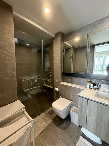 The Clement Canopy, Ave 1 Clementi, 2 Bedrooms, 732 sqft, Condominium For Sale, by Vernon Tan, 500137657 - Bathroom - PropertyGuru.com.sg