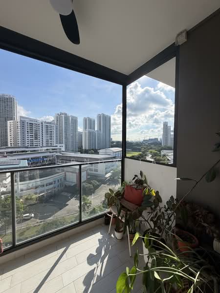 The Clement Canopy, Ave 1 Clementi, 2 Bedrooms, 732 sqft, Condominium For Sale, by Vernon Tan, 500137657 - Balcony - PropertyGuru.com.sg