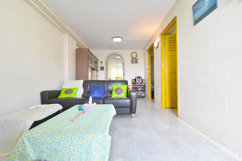 502 Bedok North Street 3, 502 Bedok North Street 3, 2 Bedrooms, 635 sqft, HDB Flat For Sale, by Zen Lim, 500137675 - Living Room - PropertyGuru.com.sg