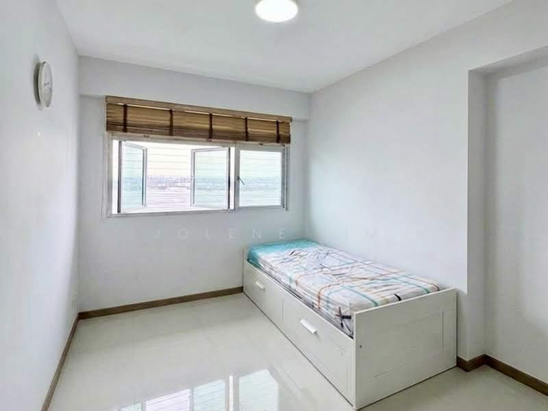 421B Northshore Drive, 421B Northshore Drive, 3 Bedrooms, 1,001 sqft, HDB Flat For Sale, by Jolene Lim, 500137684 - Bedroom - PropertyGuru.com.sg