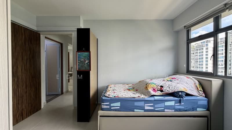 621B Tampines Street 61, 621B Tampines Street 61, 2 Bedrooms, 742 sqft, HDB Flat For Sale, by Edmund Thor, 500137686 - Master Bedroom - PropertyGuru.com.sg
