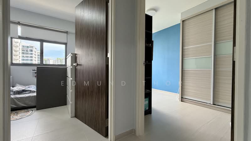 621B Tampines Street 61, 621B Tampines Street 61, 2 Bedrooms, 742 sqft, HDB Flat For Sale, by Edmund Thor, 500137686 - Corridor bedrooms - PropertyGuru.com.sg