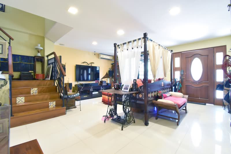 Jalan bangsawan/Opera estate/Siglap/Aida st/Fogaro st/East Coast, Aida St, 4 Bedrooms, 2,500 sqft, Terraced House For Sale, by Zen Lim, 500137687 - Living Room - PropertyGuru.com.sg