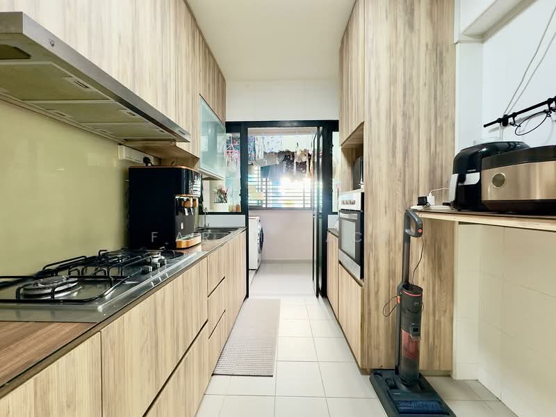 808A Choa Chu Kang Avenue 1, 808A Choa Chu Kang Avenue 1, 3 Bedrooms, 990 sqft, HDB Flat For Sale, by Farah Zack, 500137714 - Kitchen - PropertyGuru.com.sg