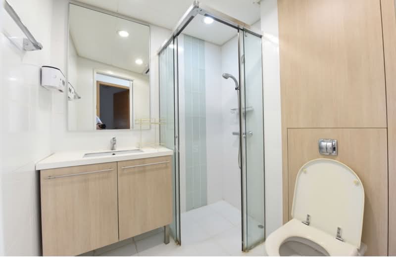 The Sail @ Marina Bay, 6 Marina Boulevard, 4 Bedrooms, 2,200 sqft, Condominium For Rent, by Kensy ., 500137719 - Bathroom - PropertyGuru.com.sg