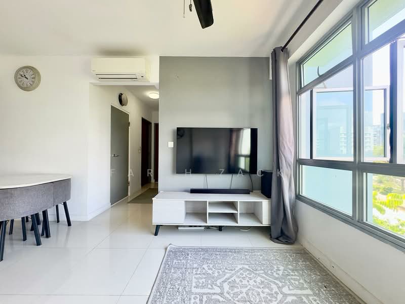 890A Tampines Avenue 1, 890A Tampines Avenue 1, 2 Bedrooms, 743 sqft, HDB Flat For Sale, by Farah Zack, 500137720 - Living Room - PropertyGuru.com.sg