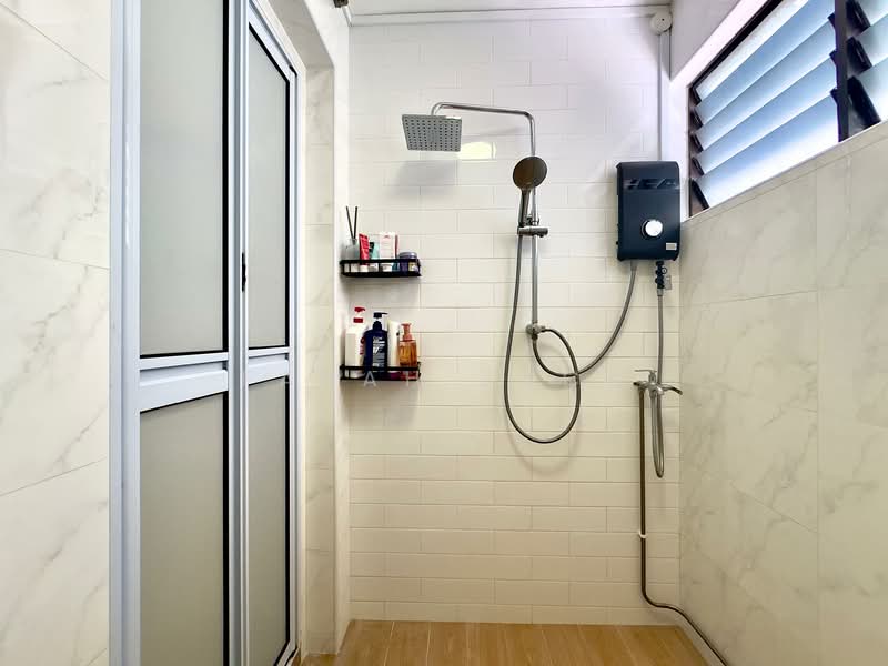 337 Bukit Batok Street 34, 337 Bukit Batok Street 34, 3 Bedrooms, 1,119 sqft, HDB Flat For Sale, by Farah Zack, 500137723 - Bathroom - PropertyGuru.com.sg