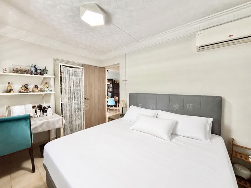 121 Yishun Street 11, 121 Yishun Street 11, 2 Bedrooms, 764 sqft, HDB Flat For Sale, by Jason Liew 俊明, 500137728 - PropertyGuru.com.sg