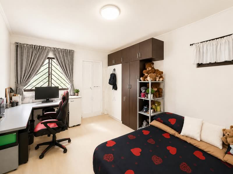 260 Bukit Batok East Avenue 4, 260 Bukit Batok East Avenue 4, 3 Bedrooms, 1,108 sqft, HDB Flat For Sale, by Asyraaf TCR, 500137729 - Bedroom - PropertyGuru.com.sg