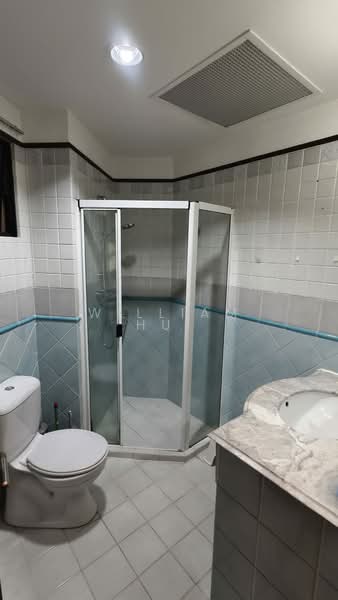 Dover Parkview, 30 Dover Rise, 2 Bedrooms, 969 sqft, Condominium For Rent, by William Hui, 500137730 - Bathroom - PropertyGuru.com.sg