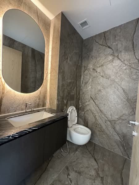 Shrewsbury Road, Shrewsbury Road, 6 Bedrooms, 6,926 sqft, Corner Terrace For Sale, by Tony Lee, 500137748 - Bathroom - PropertyGuru.com.sg