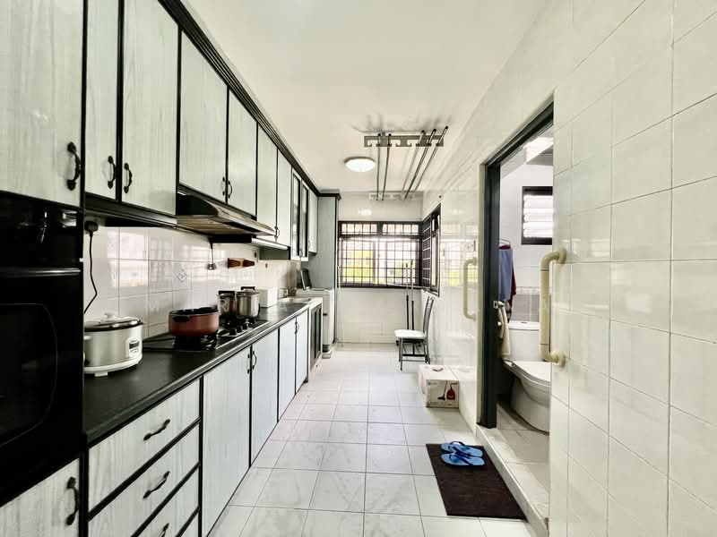 320A Anchorvale Drive, 320A Anchorvale Drive, 3 Bedrooms, 914 sqft, HDB Flat For Sale, by Maria Mariana, 500137749 - Kitchen - PropertyGuru.com.sg
