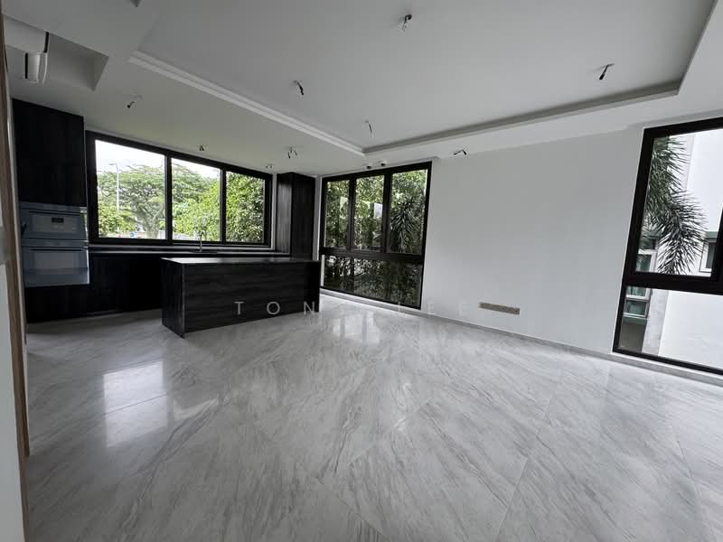 Shrewsbury Road, Shrewsbury Road, 6 Bedrooms, 6,062 sqft, Terraced House For Sale, by Tony Lee, 500137774 - Kitchen - PropertyGuru.com.sg
