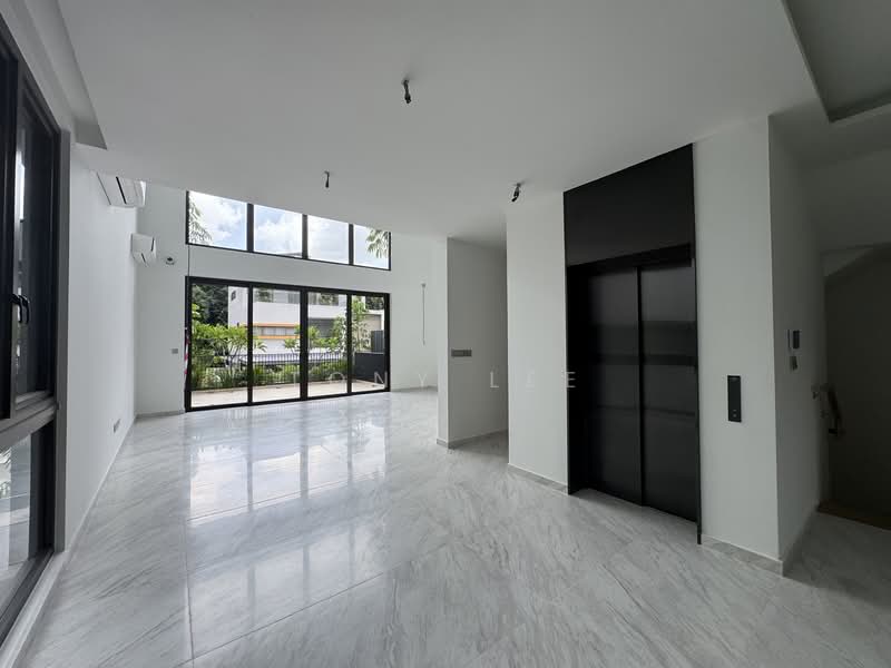 Shrewsbury Road, Shrewsbury Road, 6 Bedrooms, 6,062 sqft, Terraced House For Sale, by Tony Lee, 500137774 - Living Room - PropertyGuru.com.sg