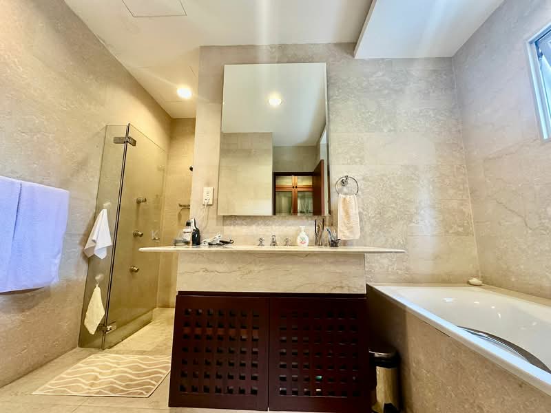 DETACHED HOUSE @ KIM LIN PARK, JALAN TUPAI, 5 Bedrooms, 5,845 sqft, Bungalow House For Sale, by Kavin Kuah, 500137779 - Bathroom - PropertyGuru.com.sg