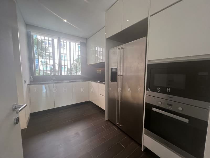 Lloyd SixtyFive, 65 Lloyd Road, 3 Bedrooms, 2,422 sqft, Condominium For Rent, by Radhika Prakash, 500137780 - Kitchen - PropertyGuru.com.sg