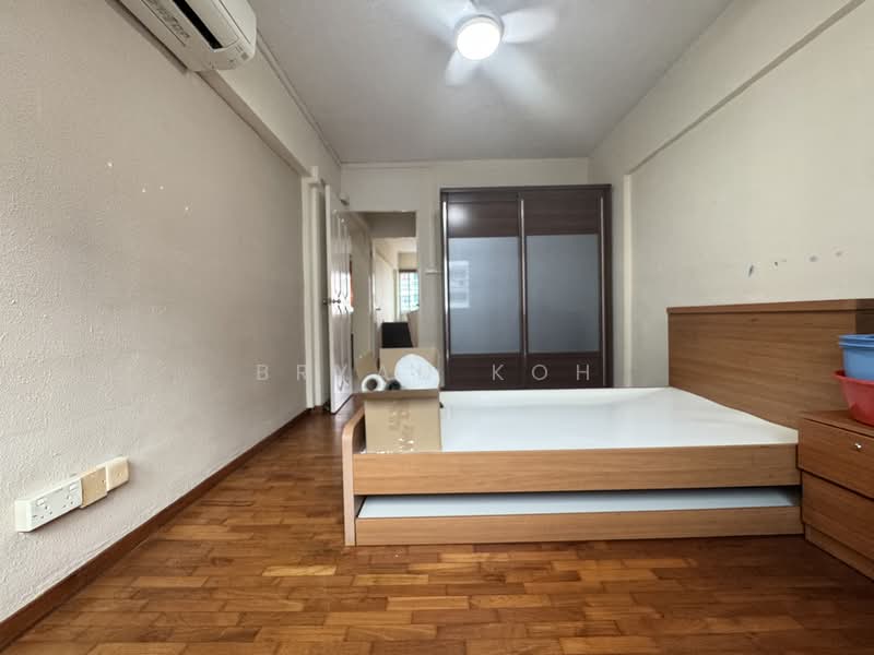 232 Hougang Avenue 1, 232 Hougang Avenue 1, 3 Bedrooms, 1,119 sqft, HDB Flat For Sale, by Bryan Koh, 500137798 - Bedroom - PropertyGuru.com.sg