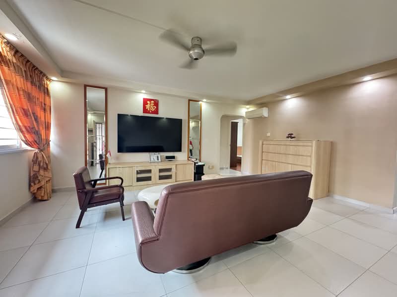 232 Hougang Avenue 1, 232 Hougang Avenue 1, 3 Bedrooms, 1,119 sqft, HDB Flat For Sale, by Bryan Koh, 500137798 - Living Room - PropertyGuru.com.sg
