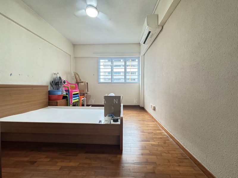 232 Hougang Avenue 1, 232 Hougang Avenue 1, 3 Bedrooms, 1,119 sqft, HDB Flat For Sale, by Bryan Koh, 500137798 - Bedroom - PropertyGuru.com.sg
