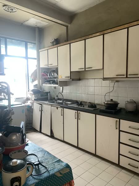 Marine Mansion, 28 Sea Avenue, 4 Bedrooms, 1,381 sqft, Apartment For Sale, by Paul Yap, 500137828 - Kitchen - PropertyGuru.com.sg