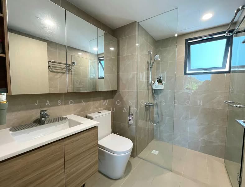 Treasure at Tampines, 41 Tampines Lane, 3 Bedrooms, 1,033 sqft, Condominium For Rent, by Jason Wong Soon Guan, 500137833 - Bathroom - PropertyGuru.com.sg