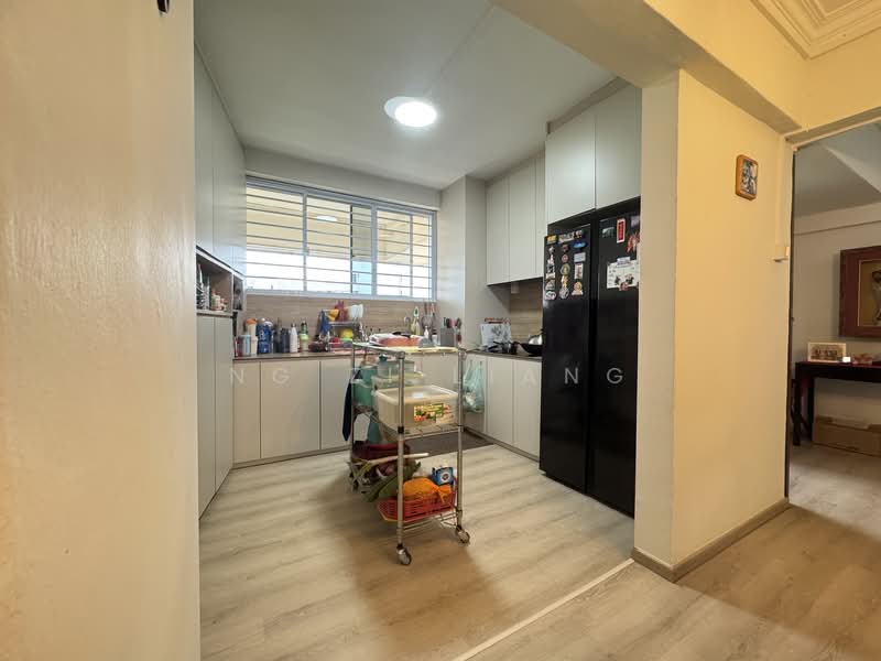 Pine Grove, 1P Pine Grove, 4 Bedrooms, 1,750 sqft, Condominium For Rent, by Ng Zi Liang, 500137836 - Kitchen - PropertyGuru.com.sg