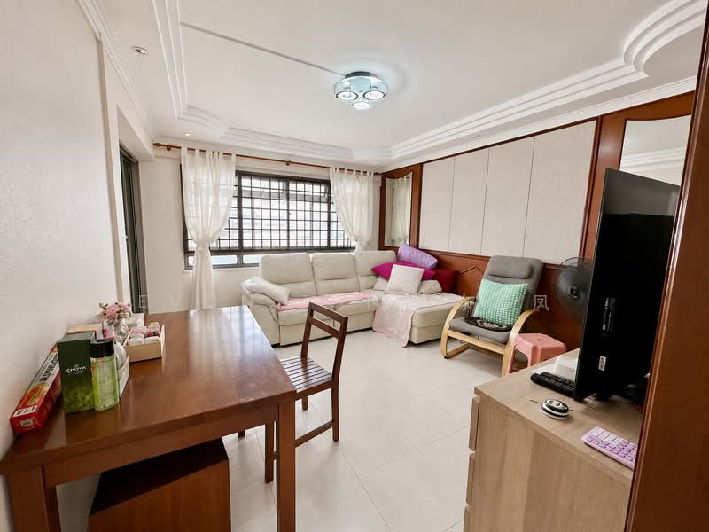 759 Choa Chu Kang North 5, 759 Choa Chu Kang North 5, 4 Bedrooms, 1,572 sqft, HDB Flat For Sale, by Evon Tan 陈玉凤, 500137847 - Living Room - PropertyGuru.com.sg