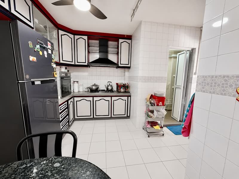 759 Choa Chu Kang North 5, 759 Choa Chu Kang North 5, 4 Bedrooms, 1,572 sqft, HDB Flat For Sale, by Evon Tan 陈玉凤, 500137847 - Kitchen - PropertyGuru.com.sg