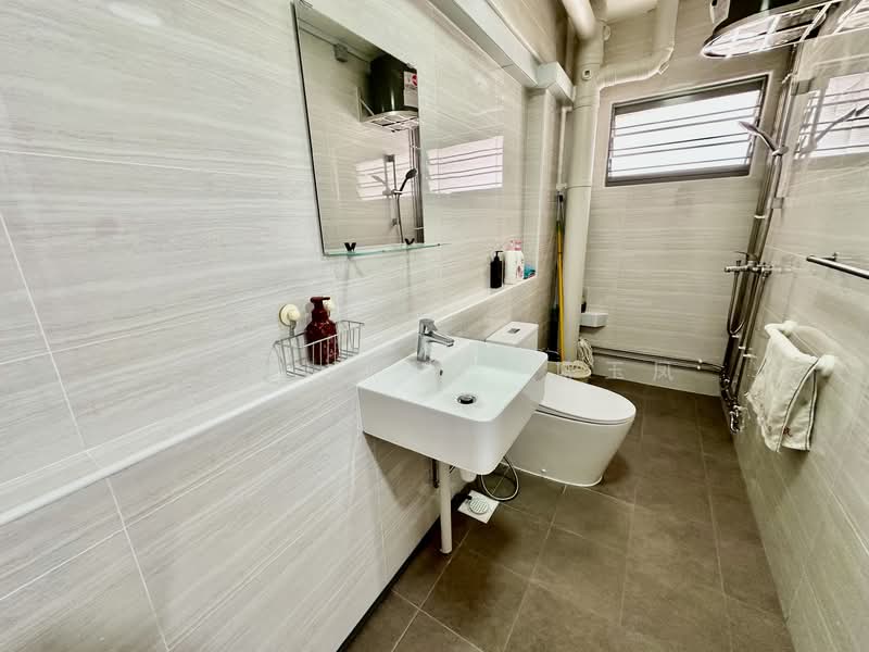 759 Choa Chu Kang North 5, 759 Choa Chu Kang North 5, 4 Bedrooms, 1,572 sqft, HDB Flat For Sale, by Evon Tan 陈玉凤, 500137847 - Bathroom - PropertyGuru.com.sg