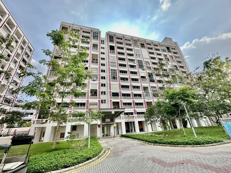 759 Choa Chu Kang North 5, 759 Choa Chu Kang North 5, 4 Bedrooms, 1,572 sqft, HDB Flat For Sale, by Evon Tan 陈玉凤, 500137847 - Exterior - PropertyGuru.com.sg