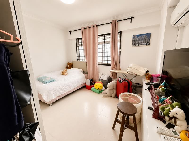 759 Choa Chu Kang North 5, 759 Choa Chu Kang North 5, 4 Bedrooms, 1,572 sqft, HDB Flat For Sale, by Evon Tan 陈玉凤, 500137847 - Bedroom - PropertyGuru.com.sg