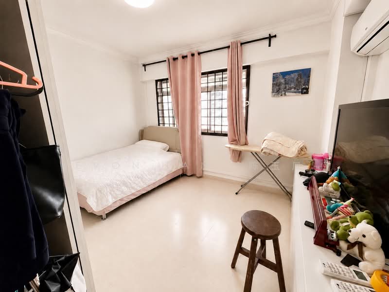 759 Choa Chu Kang North 5, 759 Choa Chu Kang North 5, 4 Bedrooms, 1,572 sqft, HDB Flat For Sale, by Evon Tan 陈玉凤, 500137847 - Bedroom - PropertyGuru.com.sg