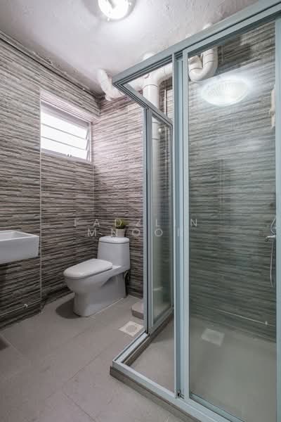 125 Aljunied Road, 125 Aljunied Road, 2 Bedrooms, 1,302 sqft, HDB Flat For Rent, by Fadzlin MNoor, 500137849 - Bathroom - PropertyGuru.com.sg