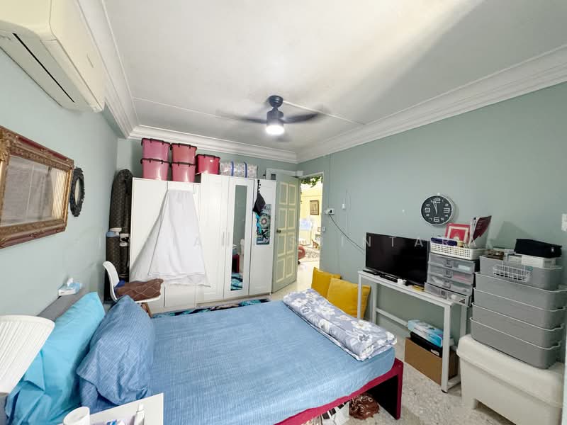 235 Tampines Street 21, 235 Tampines Street 21, 2 Bedrooms, 797 sqft, HDB Flat For Sale, by Risdian Isbintara, 500137852 - Bedroom - PropertyGuru.com.sg