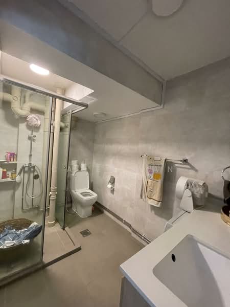 13 Holland Drive, 13 Holland Drive, Room Rental, 300 sqft, HDB Flat For Rent, by Caden Wan, 500137873 - Bathroom - PropertyGuru.com.sg