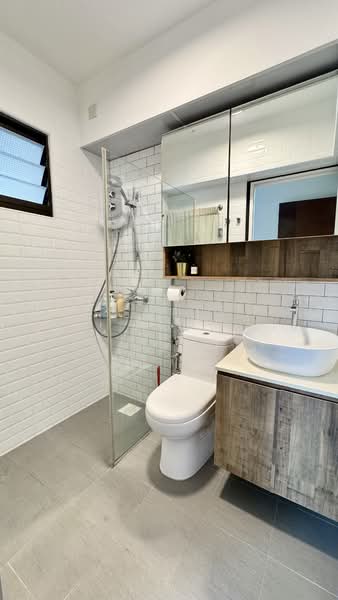 26B Jalan Membina, 26B Jalan Membina, 2 Bedrooms, 646 sqft, HDB Flat For Rent, by Pearly Tan, 500137875 - Bathroom - PropertyGuru.com.sg